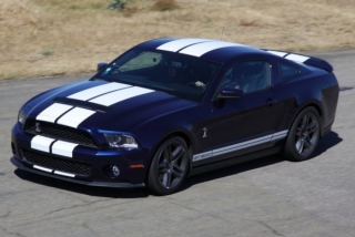  Mustang on the Folembray circuit.JPG 